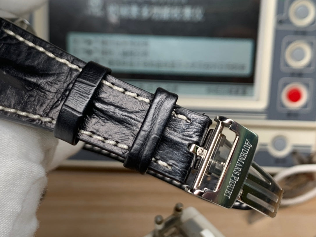 AP Royal Oak Offshore 26170 "Little Panda"